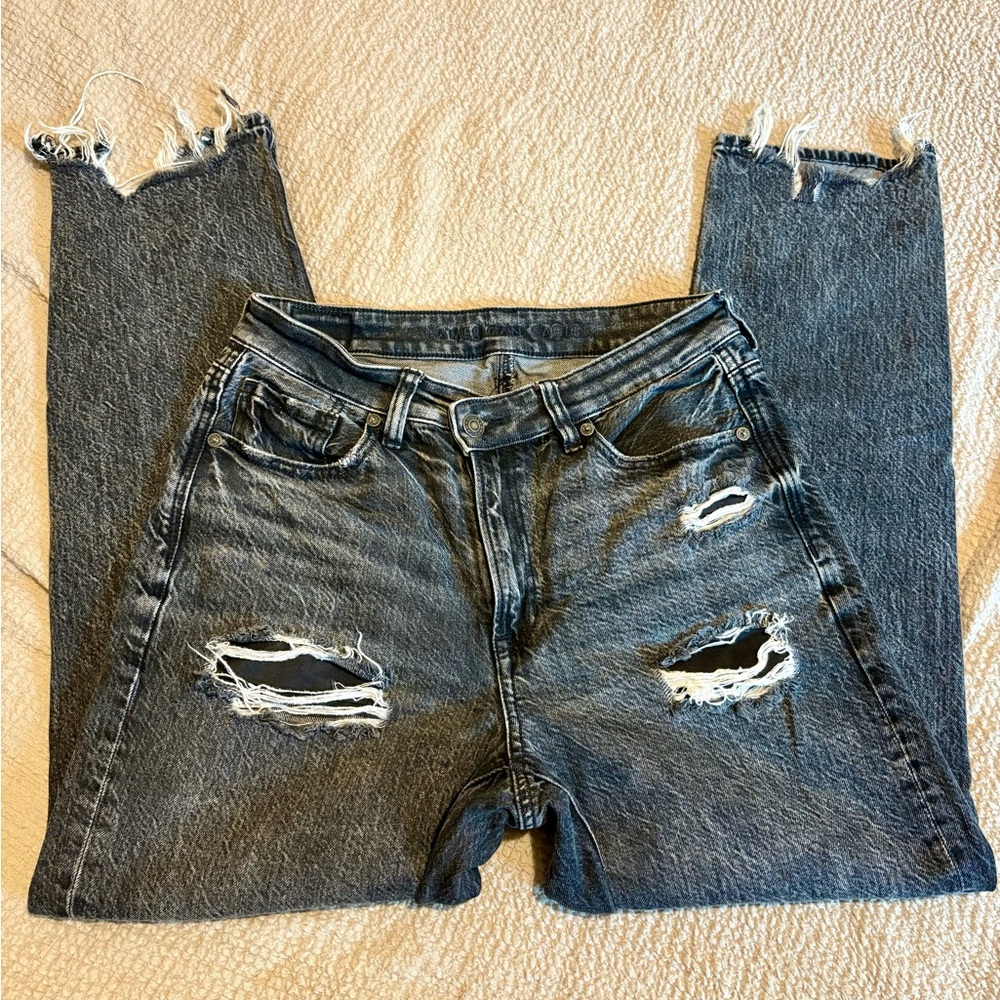 American Eagle Distressed Mom Jean
